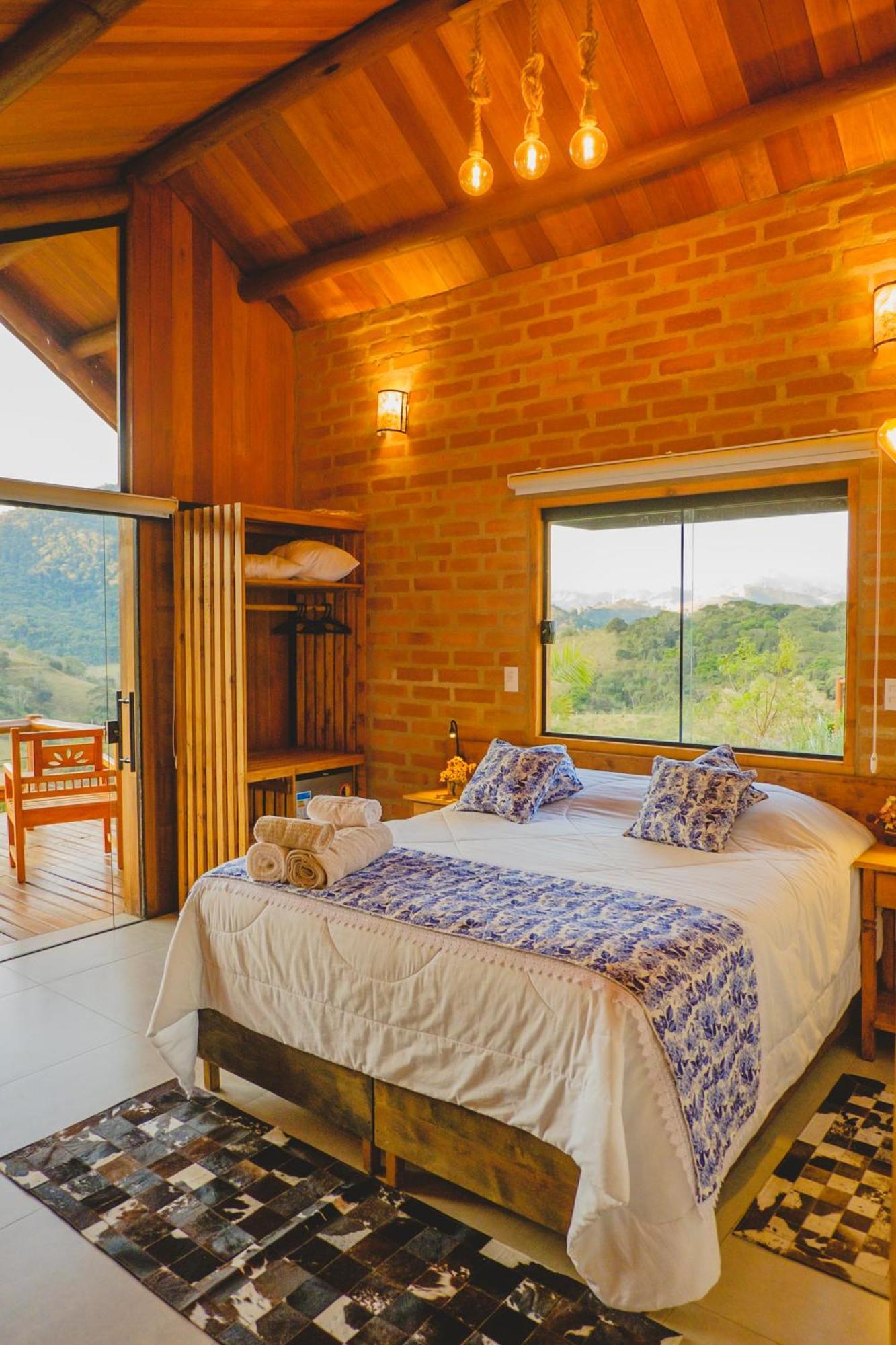 Ho'oponopono & Wine Lodge